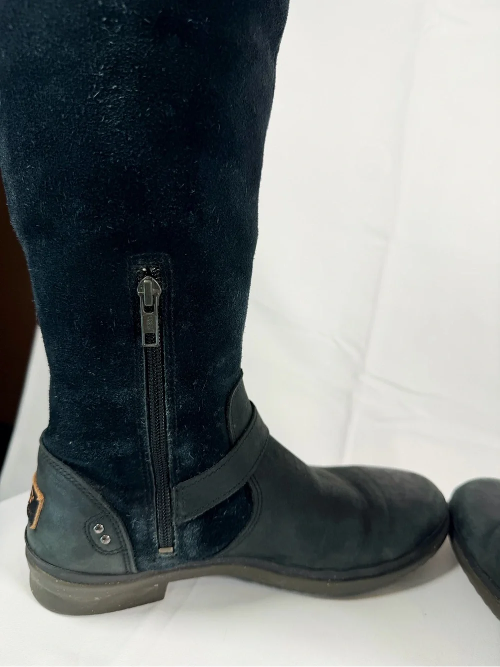 UGG Women’s Size 9 Boots Tall Riding Style Leather Suede
